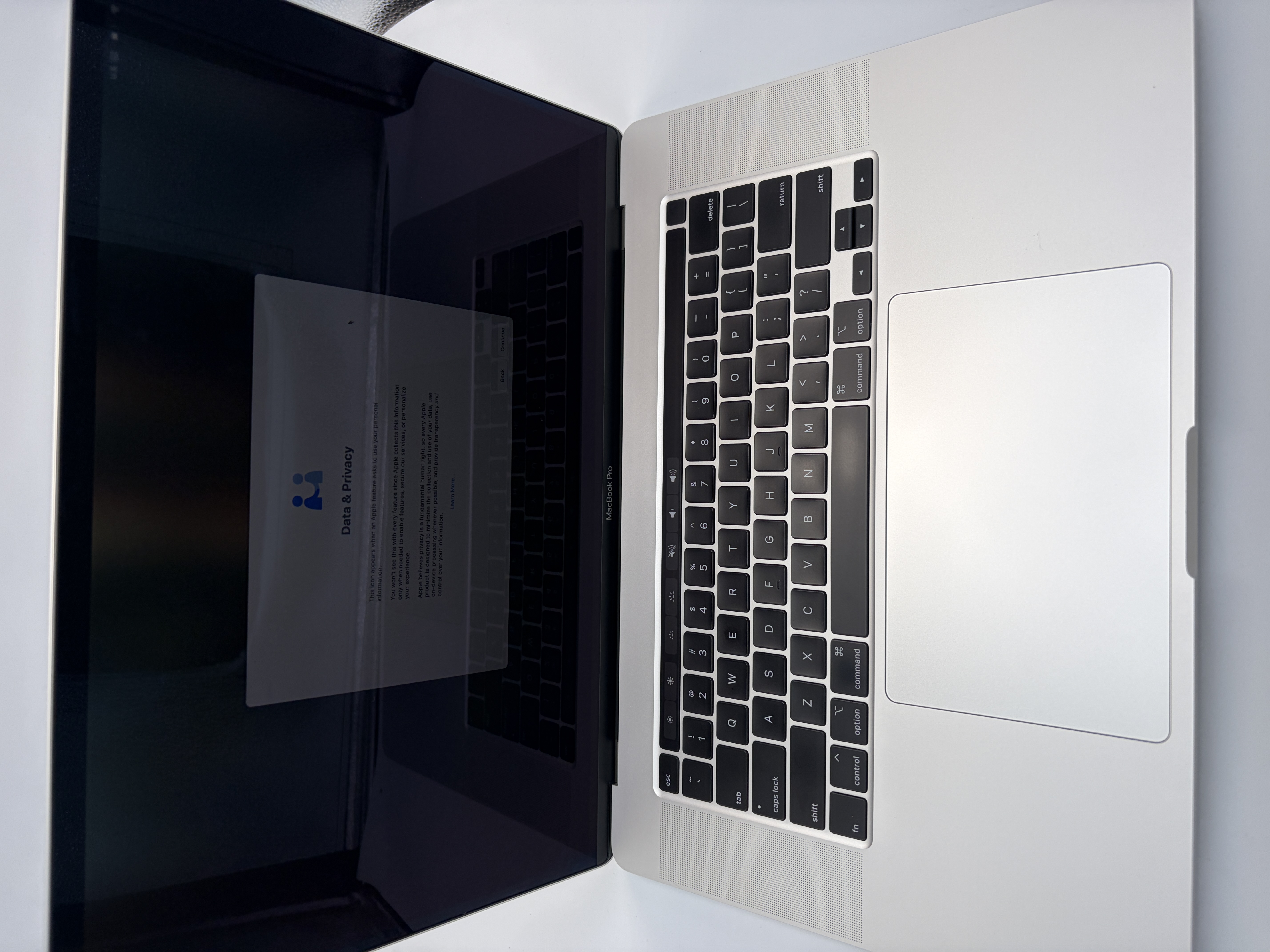 Apple MacBook Pro (16-inch 2019)
